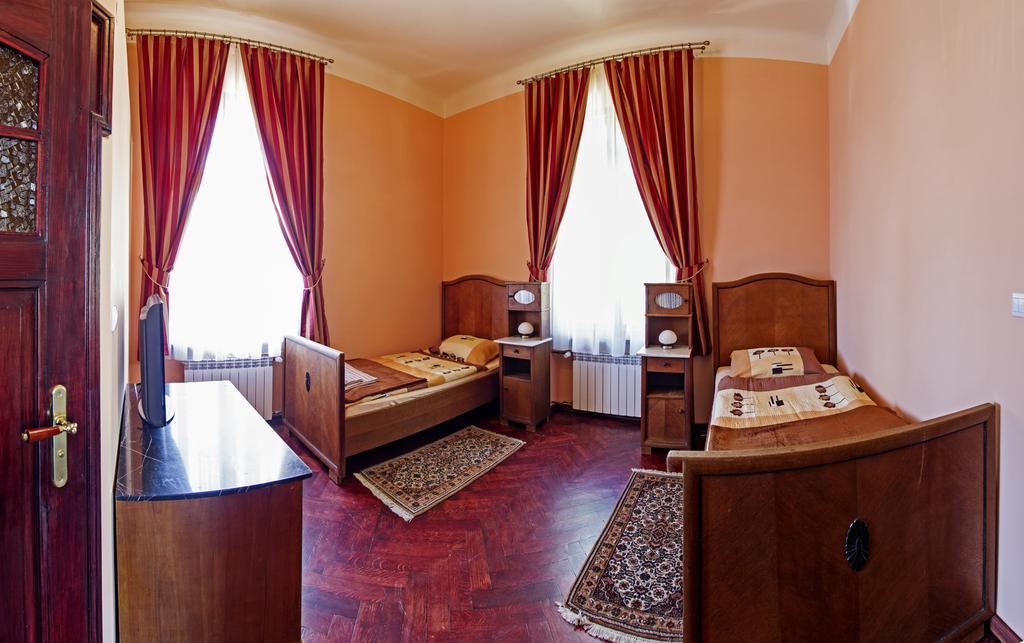 Villa Bergera Dzierżoniów 客房 照片